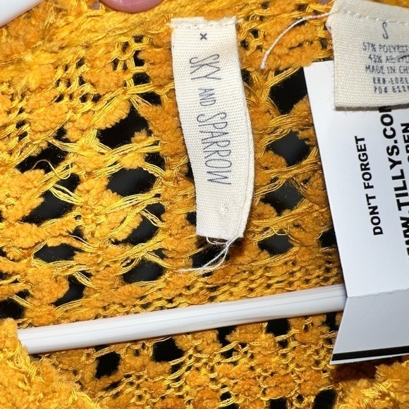 NWT SKY AND SPARROW Open Weave Mustard Womens Crop Sweater Size Small - Picture 6 of 8